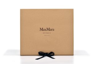 Satin ribbon boxes Sustainable packaging micro corrugated cardboard personalized in 1 colour with the kraft background